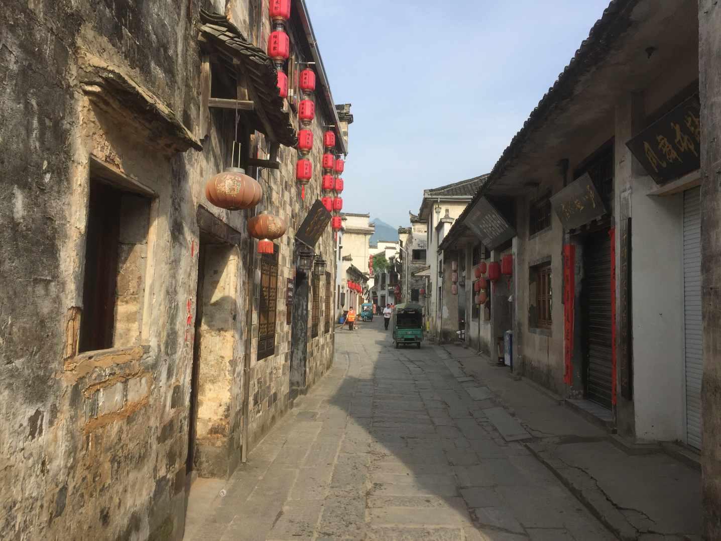 胡军儿子指导老爸拍戏，身高直追父亲，他是否有进入演艺圈的可能？游戏画面